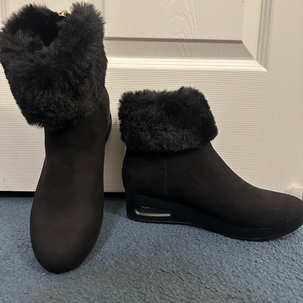 NEW DKNY FUR BOOTIES